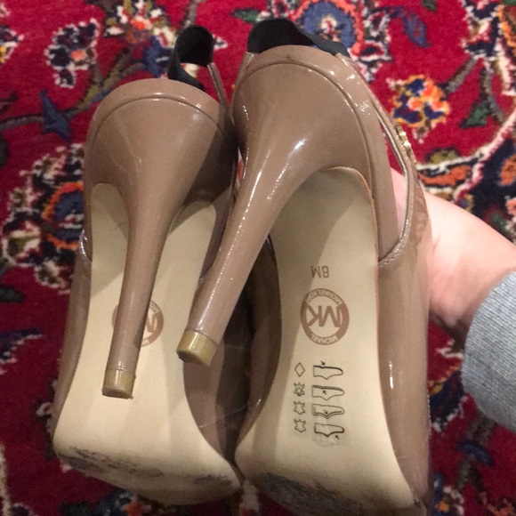 Michael Kors Pumps - Picture 6 of 8